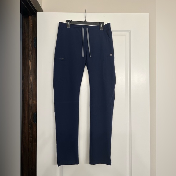 Figs Yola Skinny Scrub Pants (Medium Tall) - Picture 4 of 5